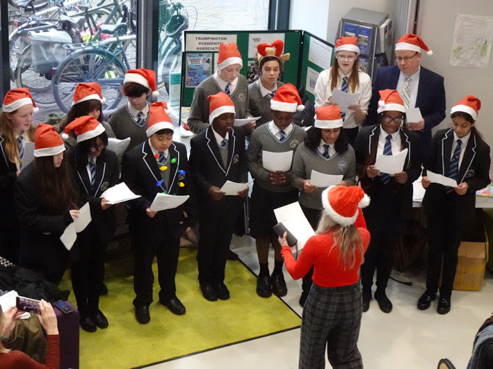 The Trumpington Community College choir, Clay Farm Centre Christmas Fair. Photo: Andrew Roberts, 9 December 2023.