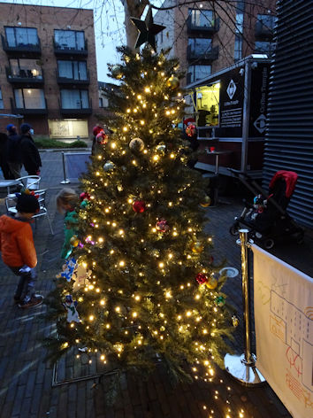 Clay Farm Centre Christmas event. Photo: Andrew Roberts, 18 December 2021.